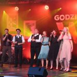 Wykonawcy podczas koncertu Godzina W