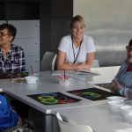 Uczestnicy zadania Książka i sport w budynku biblioteki