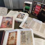 Wystawa „Biblie i modlitewniki. Przedruki kodeksów oraz współczesne wydania w zbiorach Chełmskiej Biblioteki Publicznej”