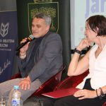 Spotkanie autorskie w sali widowiskowej biblioteki podczas IV Chełmskich Targów Książki