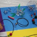 Biżuteria wykonana z materiałów z recyklingu