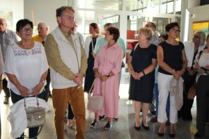 Uczestnicy wernisażu wystawy Anny Siłuch