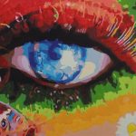 Oko namalowane w intensywnych barwach