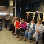 Uczestnicy wernisażu prac Adama Puławskiego